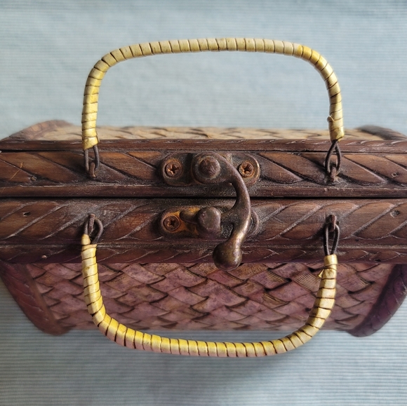 Vintage Small Woven Wood Purse - Picture 2 of 9